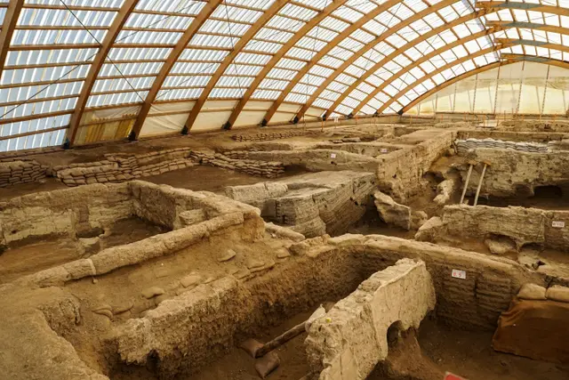 The excavated area of Çatalhöyük under its protective roof