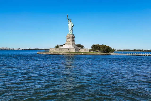 Liberty Island'da Özgürlük Anıtı