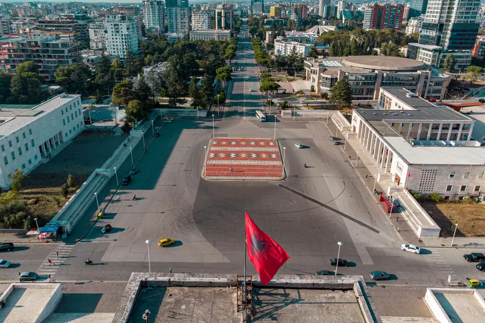 Havadan İskender Bey Meydanı ve Tiran