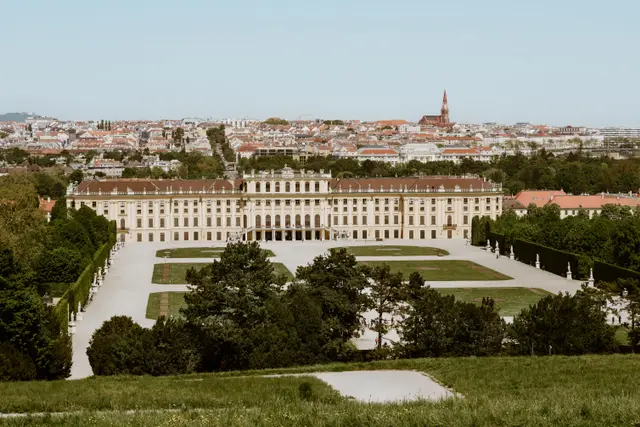 Schönbrunn Sarayı ve bahçeleri